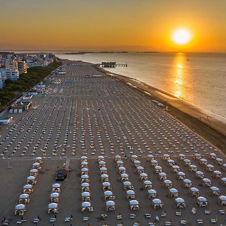 Appartamenti Fungo Lignano Sabbiadoro Eksteriør billede